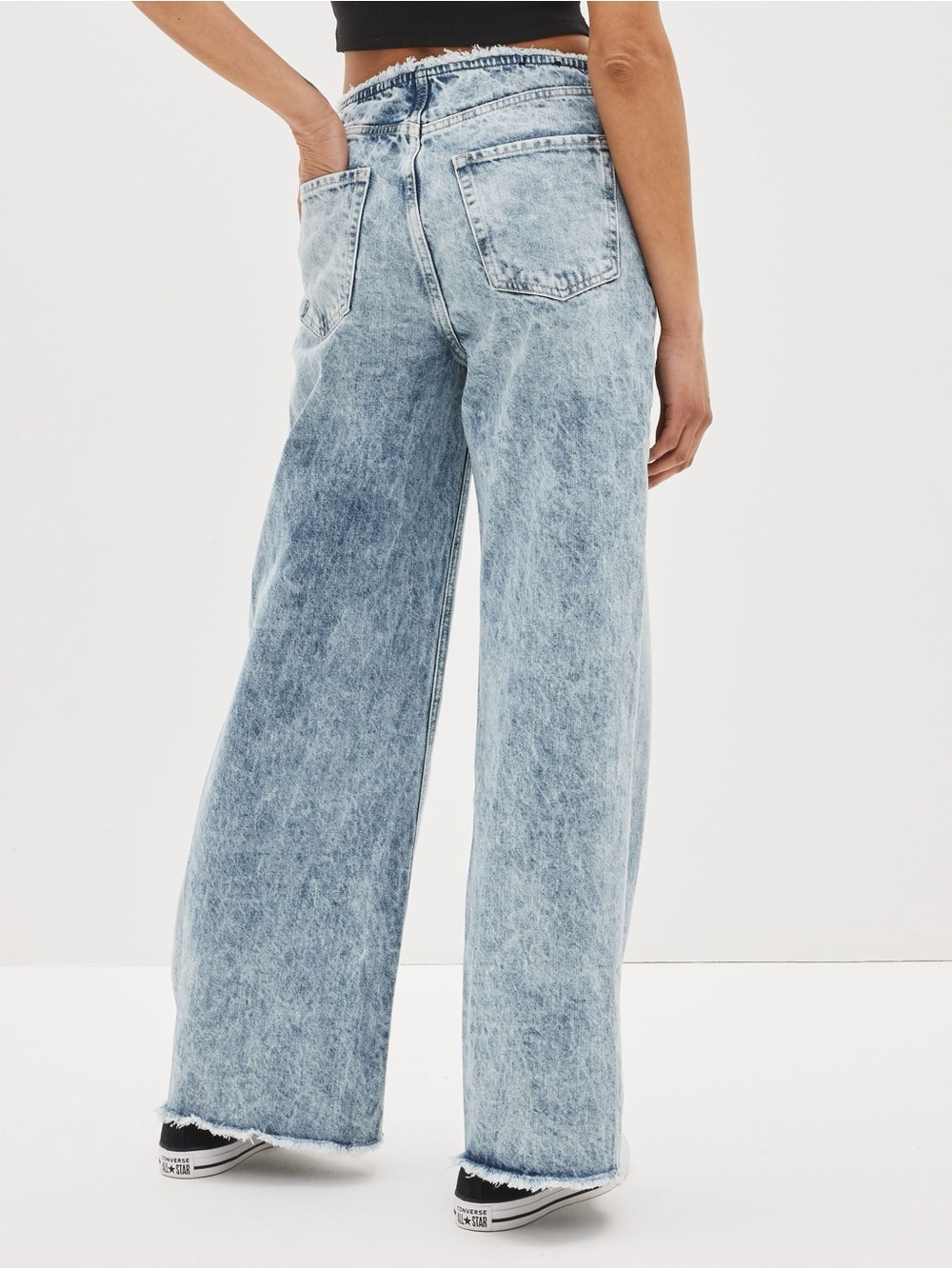 NWOT GAP Wide Baggy Low Rise Acid Wash Jeans Women’s 28/6 - Picture 3 of 14